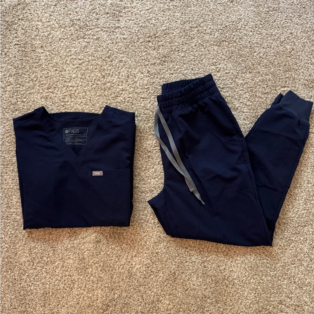 FIGS Navy Scrub Set